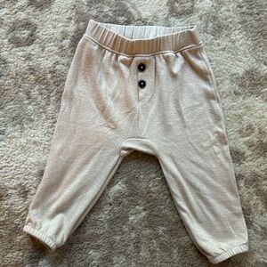 Easy-peasy cream joggers